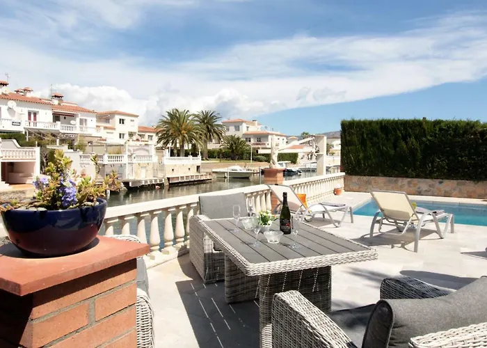 Leon Inmo Gabriela - 10034 Villa Empuriabrava